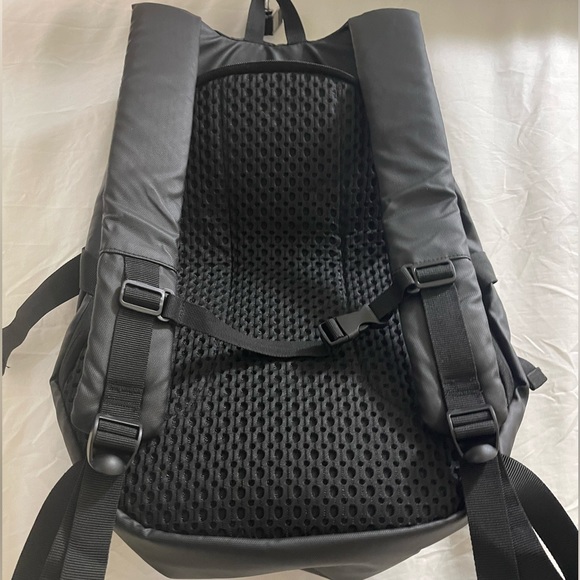 ILM Helmet Backpack - Picture 2 of 3